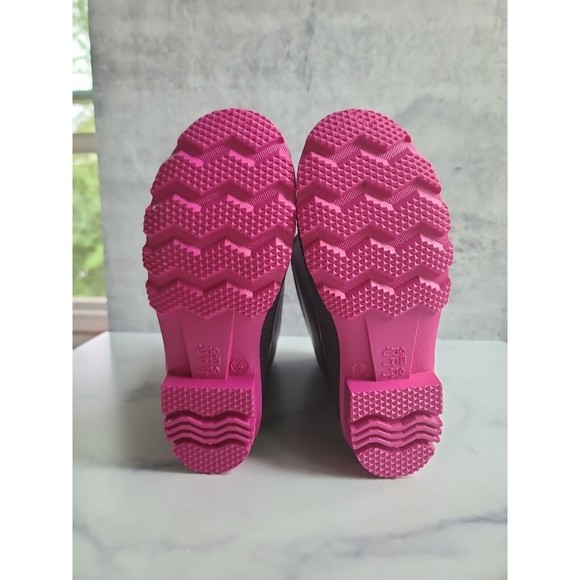 Kamik Classic Stomp Charcoal Magenta Rubber Rain Boots for Kids for Everyday Use - Picture 3 of 10